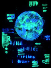 Load image into Gallery viewer, Earthworks 11