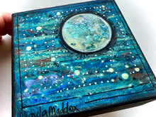 Load image into Gallery viewer, Starry Eyed